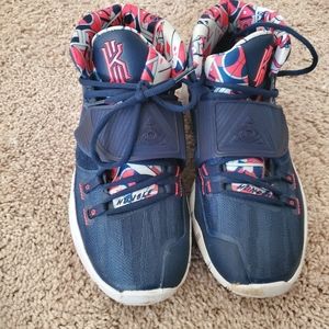 Men basketball sneakers